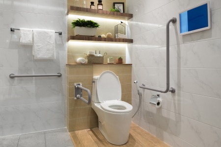 Badezimmer für Menschen mit Mobilitätseinschränkungen
